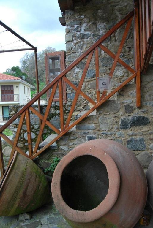 Xenis House Guest House Galata Exterior photo